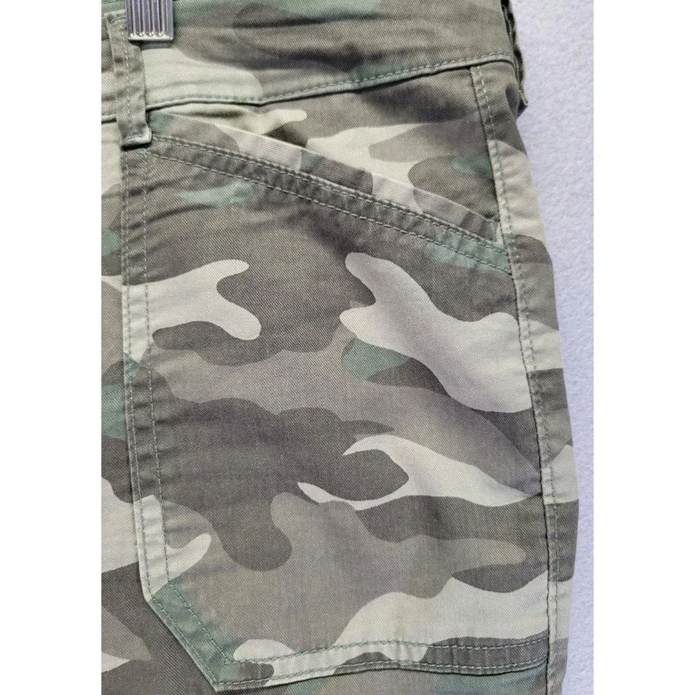 Old Navy Chino Camo Pixie Pants Green Womens‎ Size 18 Straight Leg - Picture 10 of 10